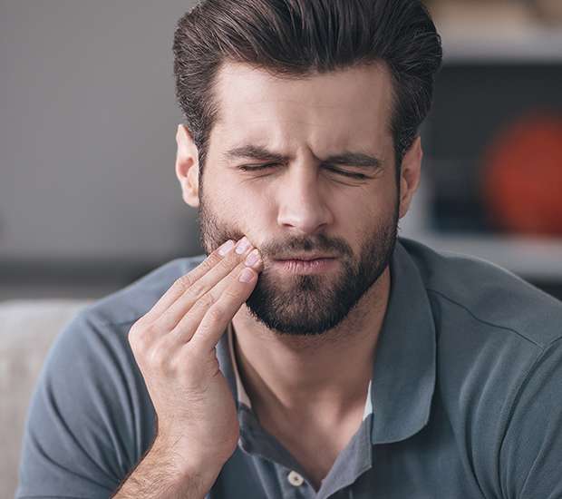 Boca Raton Can a Cracked Tooth be Saved with a Root Canal and Crown