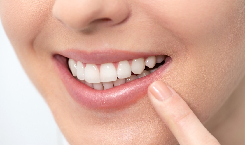 How Can I Whiten My Teeth And Keep Them Bright?